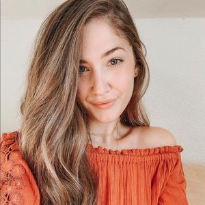 Meet your Posher, Abbie